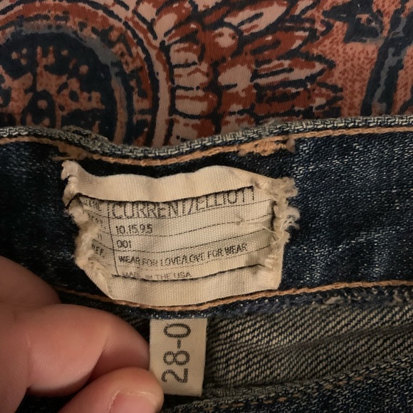 Current Elliot mom cropped jeans! - Picture 3 of 4